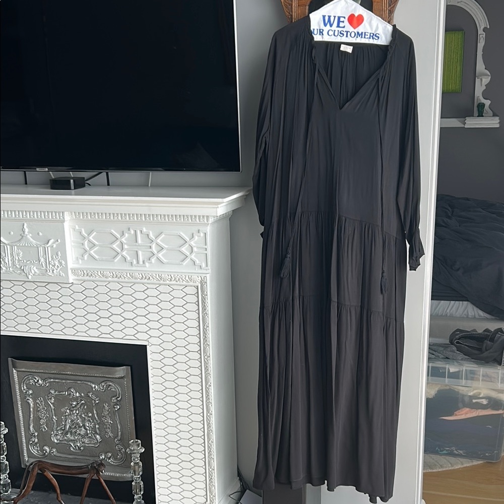 SILK & SALT Women's Black V-Neck Long Sleeve Maxi Dress Size L